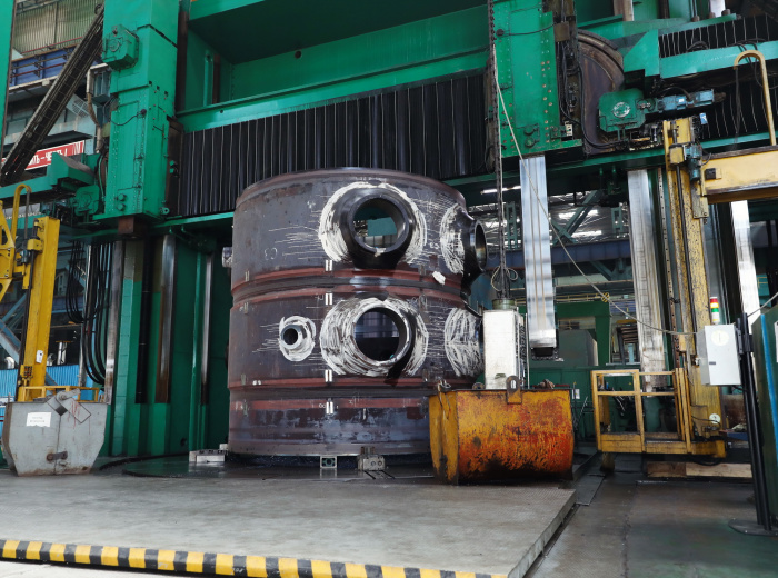 Atommash has manufactured an upper reactor semi-vessel for Xudapu NPP